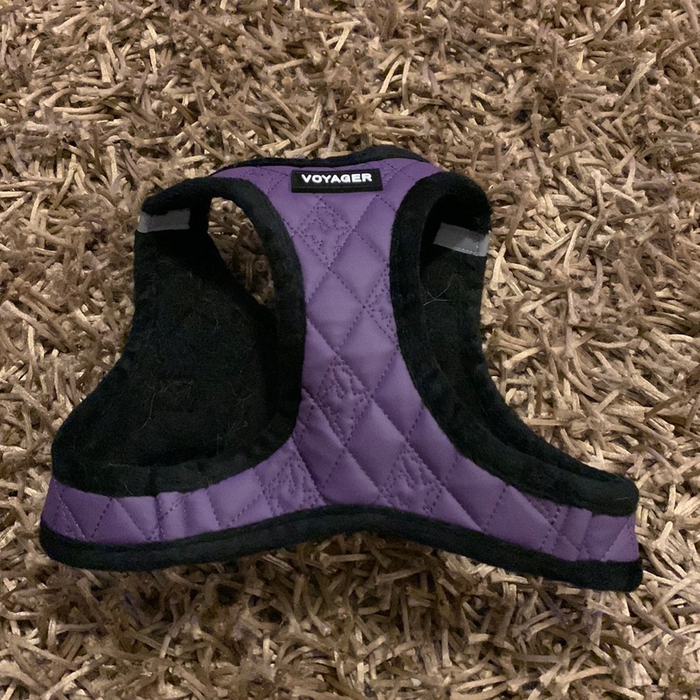 Voyager dog harness size large.